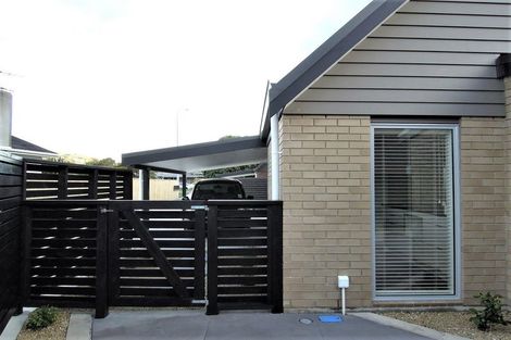 Photo of property in 9a Linden Avenue, Tawa, Wellington, 5028