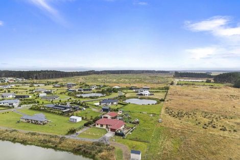 Photo of property in 25 Carex Grove, Foxton Beach, Foxton, 4815