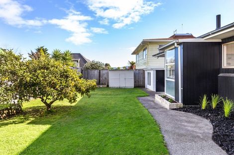 Photo of property in 55 Hawai Street, Two Mile Bay, Taupo, 3330