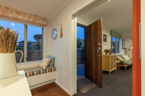 Photo of property in 80 The Esplanade, Raumati South, Paraparaumu, 5032