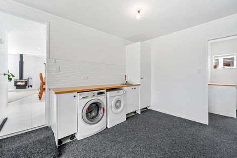 Photo of property in 31 Centreway Road, Orewa, 0931