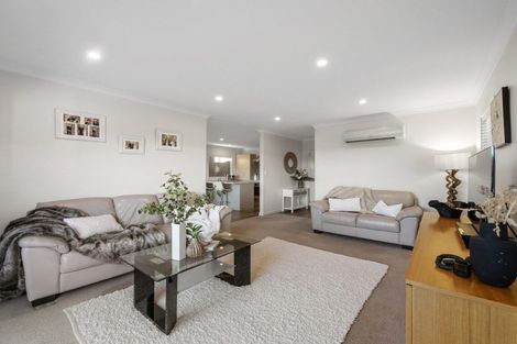 Photo of property in 3 Lakeview Quay, Pyes Pa, Tauranga, 3112