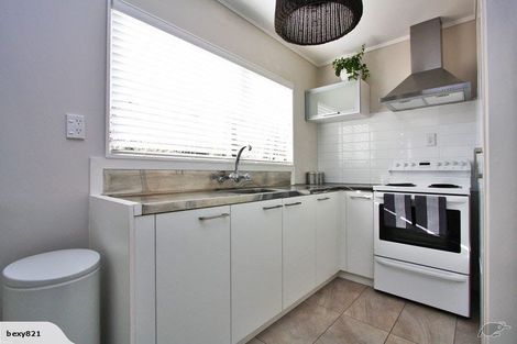 Photo of property in 34b Enderby Drive, Te Atatu Peninsula, Auckland, 0610