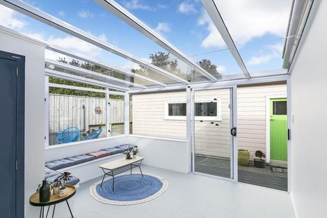 Photo of property in 11 Clifford Road, Johnsonville, Wellington, 6037