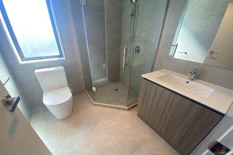 Photo of property in 4f Roby Street, Te Atatu Peninsula, Auckland, 0610