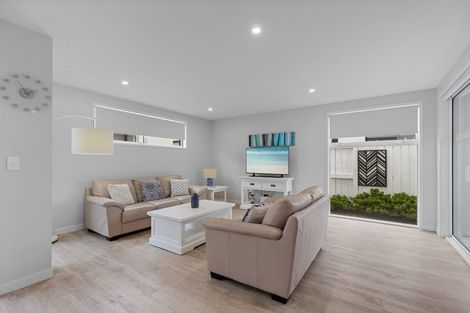Photo of property in 24 Franks Way, Papamoa Beach, Papamoa, 3118