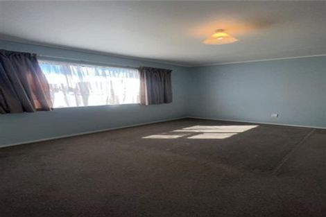 Photo of property in 9 Weraroa Road, Levin, 5510