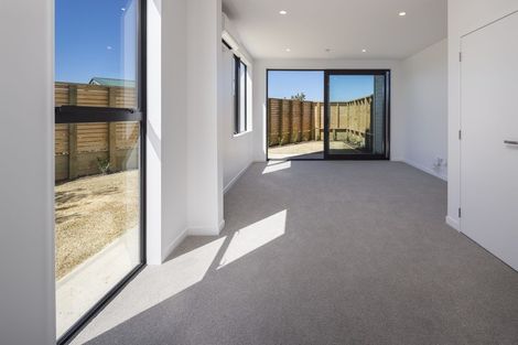 Photo of property in 4/52 High Street, Island Bay, Wellington, 6023