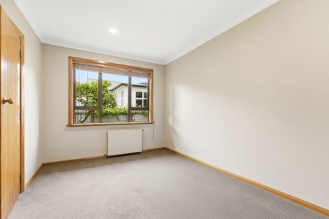 Photo of property in 114 Pahiatua Street, Hokowhitu, Palmerston North, 4410