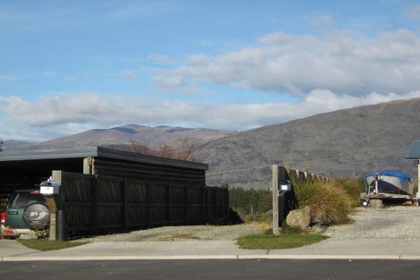 Photo of property in 17 Hillview Place, Wanaka, 9305