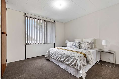 Photo of property in 16 Sarajevo Place, Massey, Auckland, 0614
