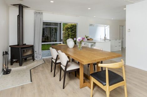 Photo of property in 30 Bernard Magnus Lane, Greenhithe, Auckland, 0632