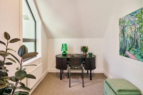 Photo of property in 21 Seaview Terrace, Northland, Wellington, 6012