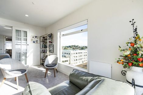 Photo of property in 5/120 Saint Aubyn Street, New Plymouth, 4310