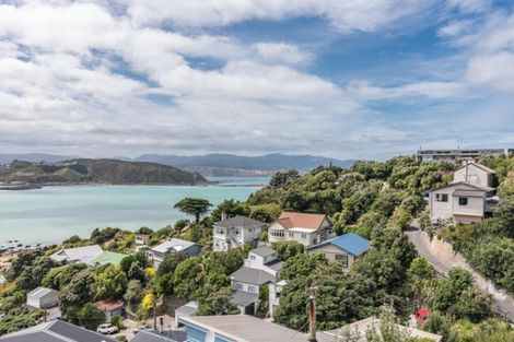 Photo of property in 24 Hungerford Road, Lyall Bay, Wellington, 6022