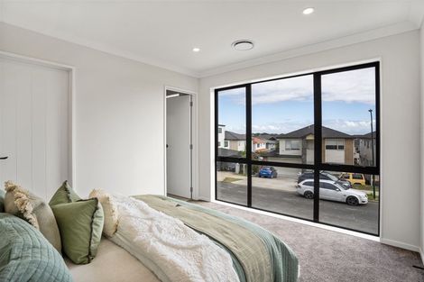 Photo of property in 42 Drumbuoy Drive, Flat Bush, Auckland, 2019