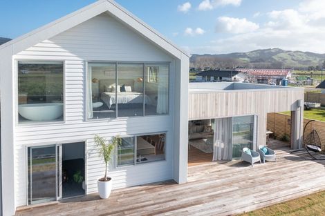 Photo of property in 16 Ngaroma Crescent, Whitianga, 3510