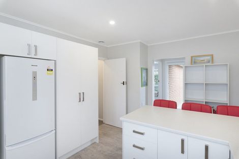 Photo of property in 1a Leybourne Avenue, Waikanae, 5036
