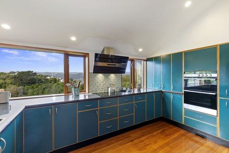 Photo of property in 12-12a Maungaraki Road, Korokoro, Lower Hutt, 5012