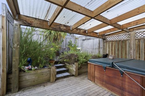 Photo of property in 34 Ranui Avenue, Ranui, Auckland, 0612
