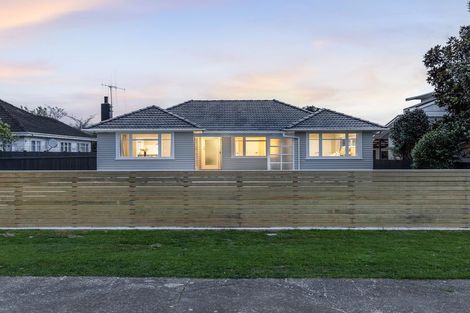 Photo of property in 11 Read Street, Levin, 5510