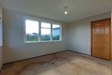 Photo of property in 33 Castor Crescent, Cannons Creek, Porirua, 5024