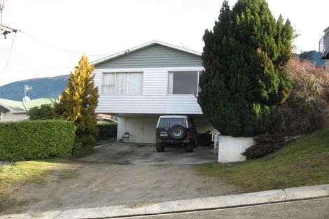 Photo of property in 16 Suburb Street, Queenstown, 9300