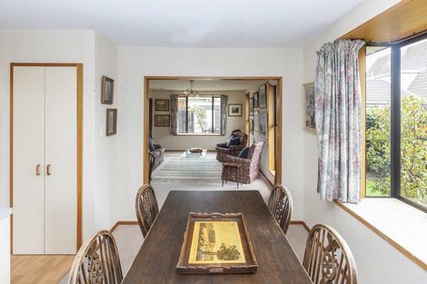 Photo of property in 2/10 Broadfell Avenue, Avonhead, Christchurch, 8042