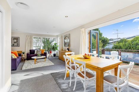 Photo of property in 140 Broderick Road, Johnsonville, Wellington, 6037