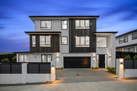 Photo of property in 65 Rathmullen Place, Pinehill, Auckland, 0632