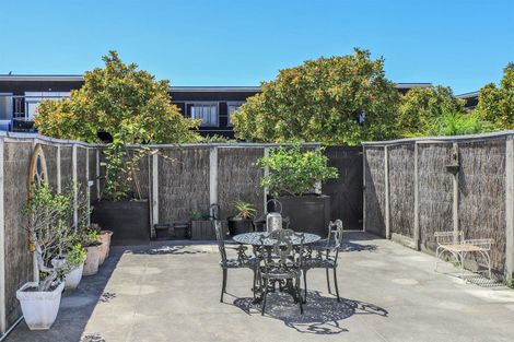 Photo of property in The Terraces, 10/9 Humber Street, Pandora, Napier, 4110