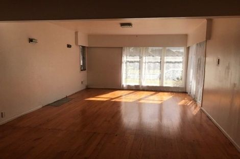 Photo of property in 12 Durham Street, Te Atatu Peninsula, Auckland, 0610