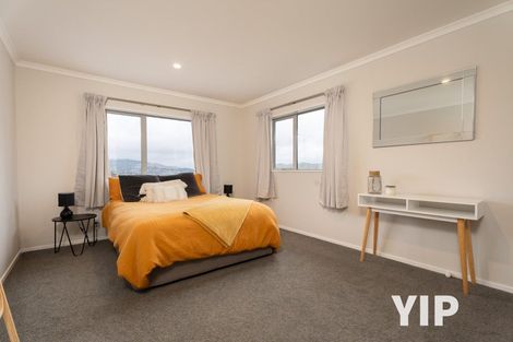 Photo of property in 16 Havana Rise, Grenada Village, Wellington, 6037