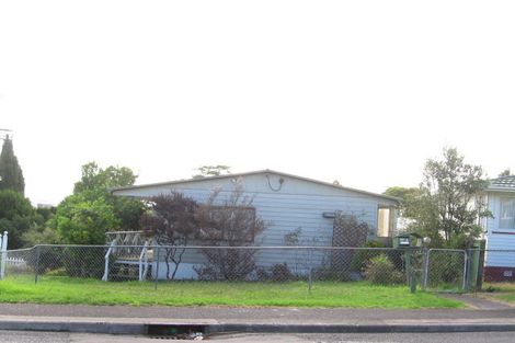 Photo of property in 43 Amberley Avenue, Te Atatu South, Auckland, 0610