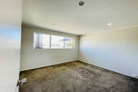Photo of property in 16 Nan Place, Pakuranga Heights, Auckland, 2010