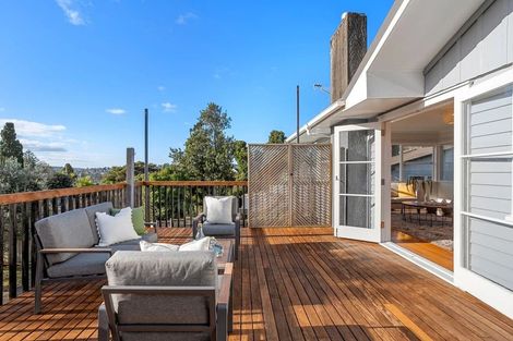 Photo of property in 8 Beswick Place, Birkdale, Auckland, 0626