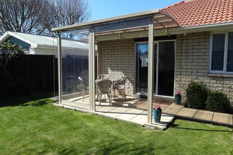 Photo of property in 2/444 Harewood Road, Harewood, Christchurch, 8051