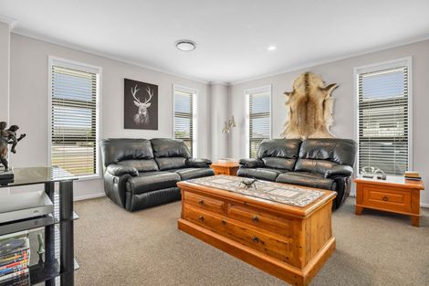 Photo of property in 12 Costello Drive, Ngatea, 3503