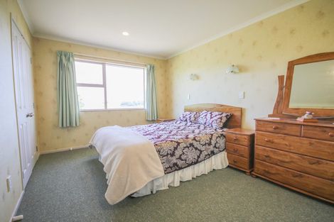 Photo of property in 16 Kotare Crescent, Pahi, Paparoa, 0571