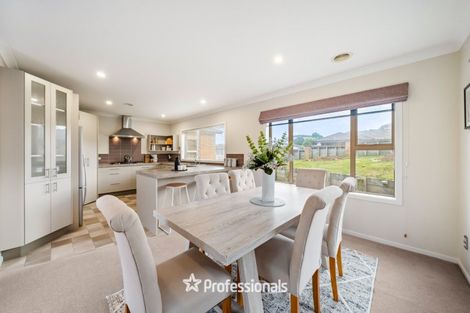 Photo of property in 5 Tasman Close, Aotea, Porirua, 5024