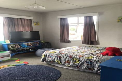 Photo of property in 14 Hinton Road, Taradale, Napier, 4112