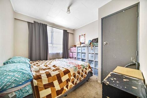 Photo of property in 13 Humphreys Place, Mangere, Auckland, 2022