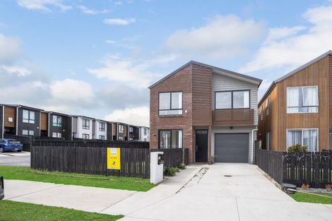 Photo of property in 1 Dignity Street, Papakura, 2110