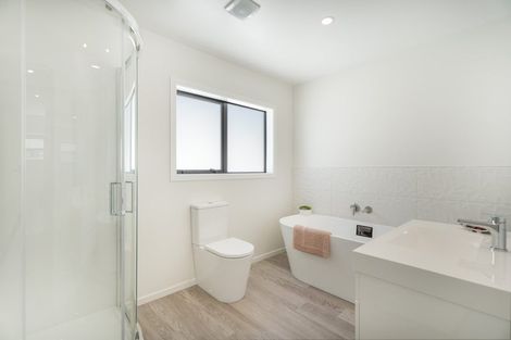 Photo of property in 41 Farnworth Terrace, Glenside, Wellington, 6037