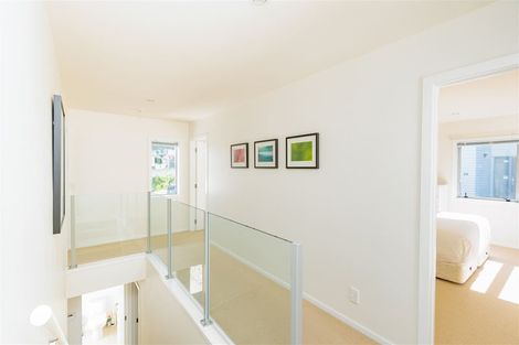 Photo of property in 27 Tamworth Crescent, Newlands, Wellington, 6037