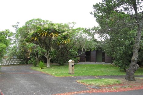 Photo of property in 9 Warden Place, Mangere Bridge, Auckland, 2022