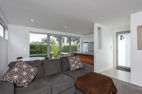 Photo of property in 122u4 Miramar Avenue, Miramar, Wellington, 6022