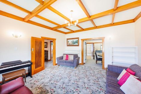 Photo of property in 19 Brightwater Terrace, Terrace End, Palmerston North, 4410