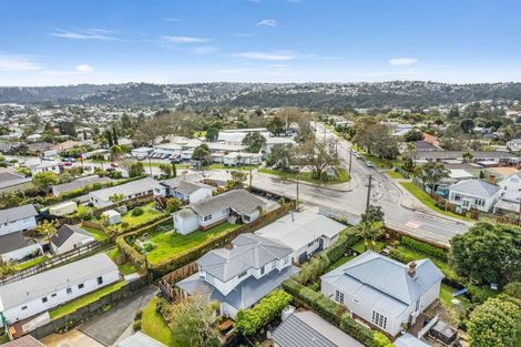 Photo of property in 116c Birkdale Road, Birkdale, Auckland, 0626