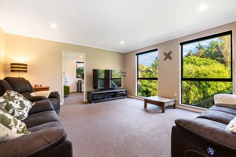 Photo of property in 48 Sailmaker Close, Whitby, Porirua, 5024